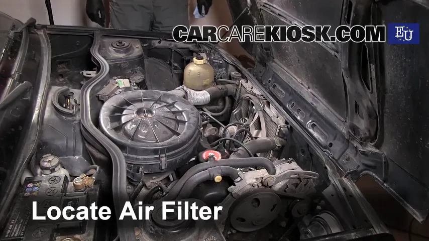 1990 Renault 5 TL Campus 1.4L 4 Cyl. Air Filter (Engine)